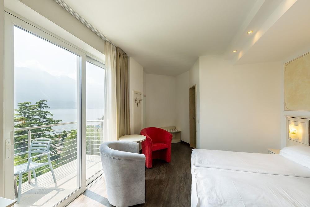 Hotel Sogno Del Benaco Лимоне-суль-Гарда Экстерьер фото