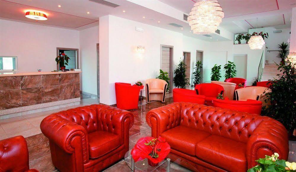 Hotel Sogno Del Benaco Лимоне-суль-Гарда Экстерьер фото